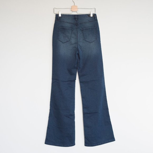 NWT TALL Blank NYC Dark Wash High-Rise Flares - Picture 8 of 11